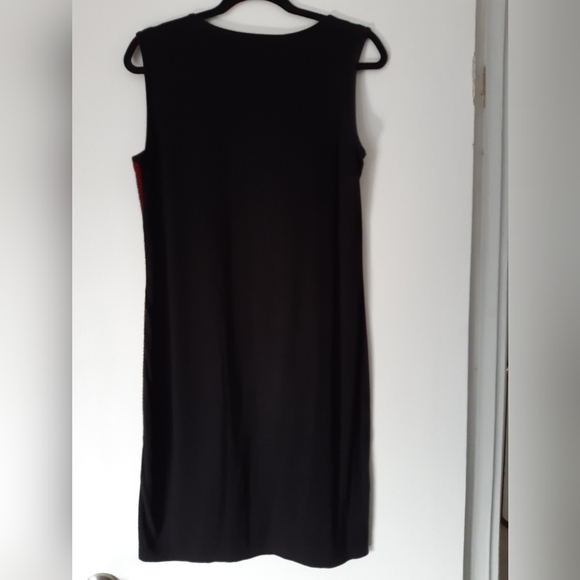 Little black dress with mesh and studs - Picture 3 of 3